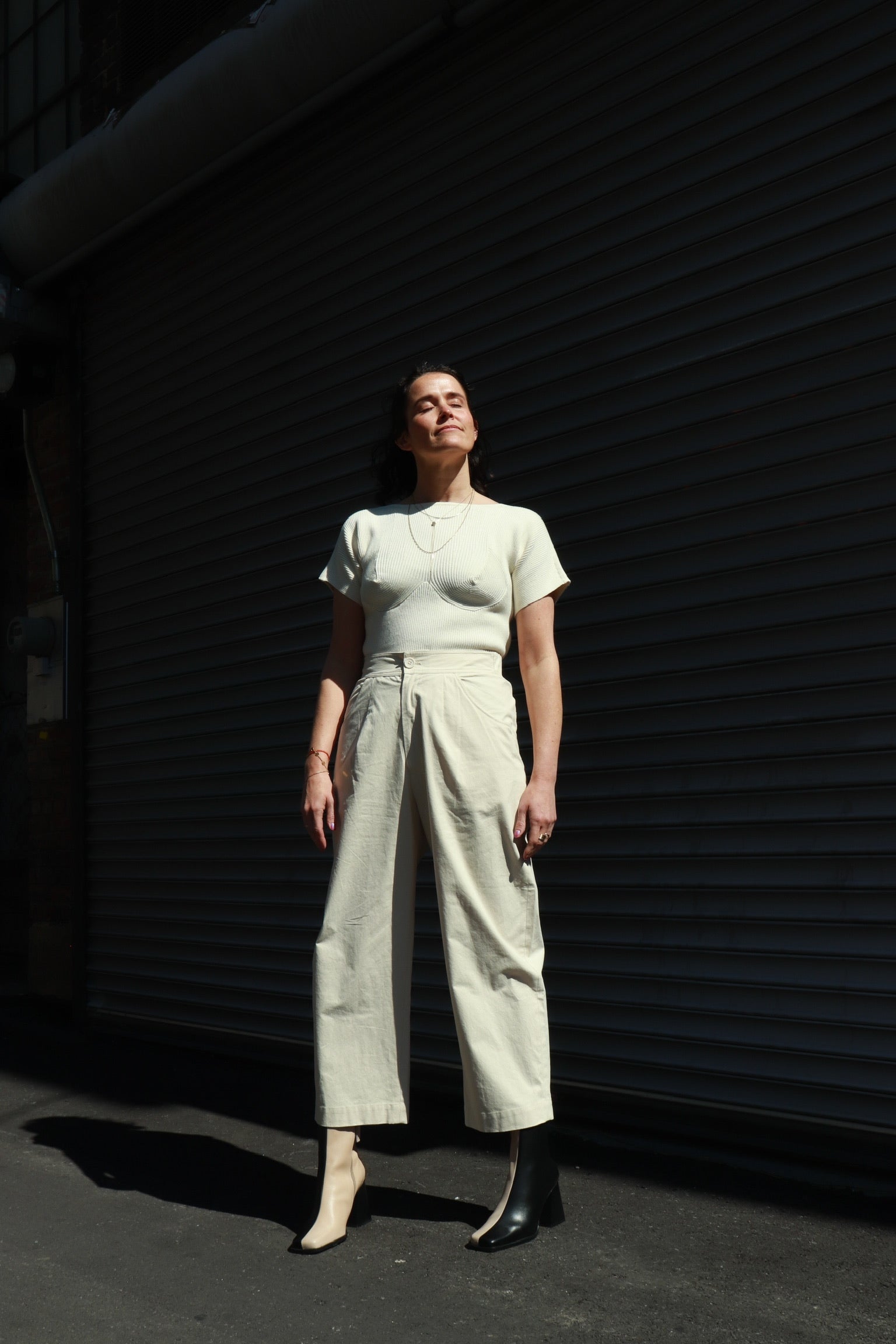 curve legged trouser