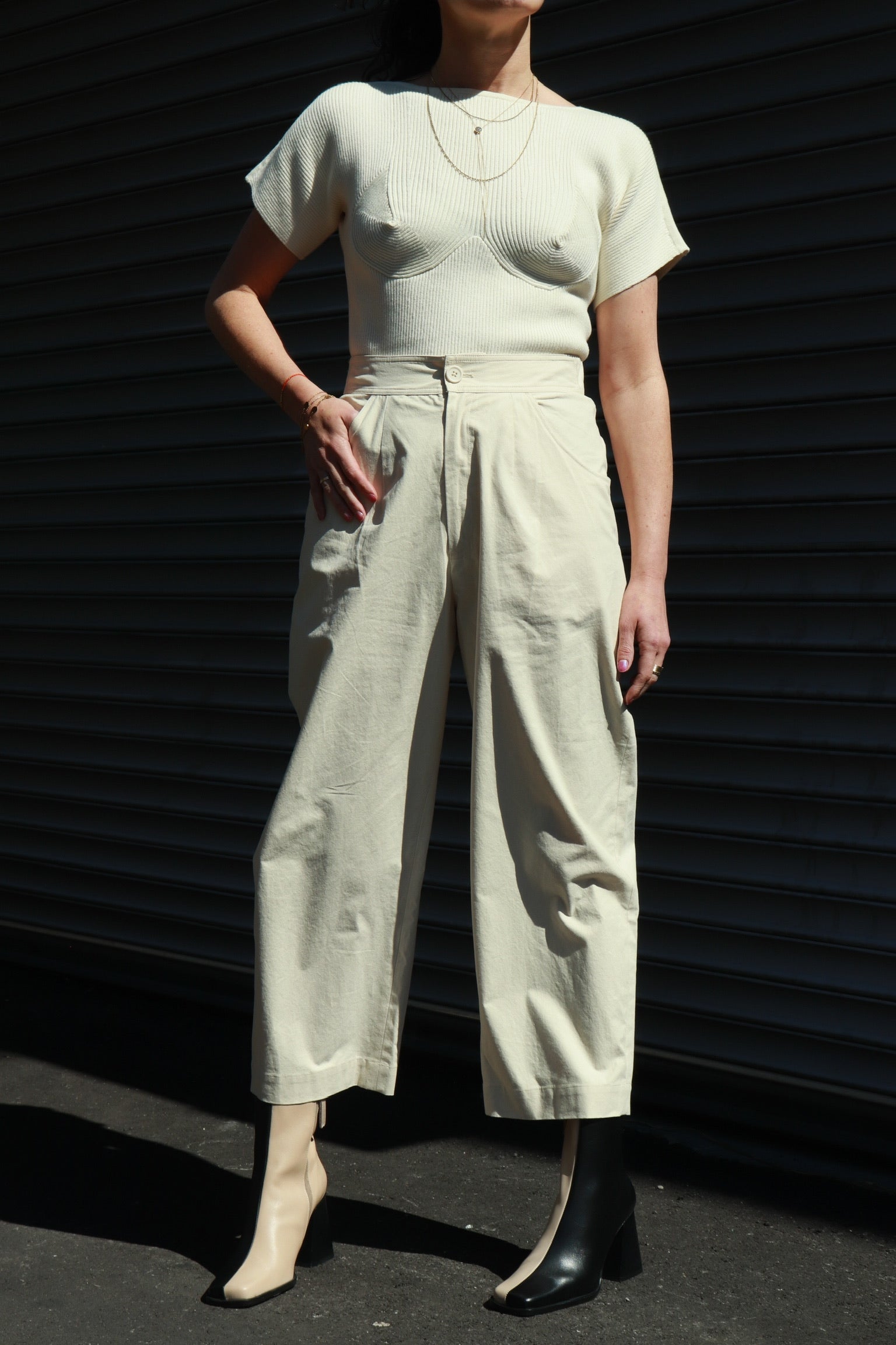 curve legged trouser